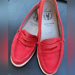 Cole Haan Wmns 6.5 Red Loafers
